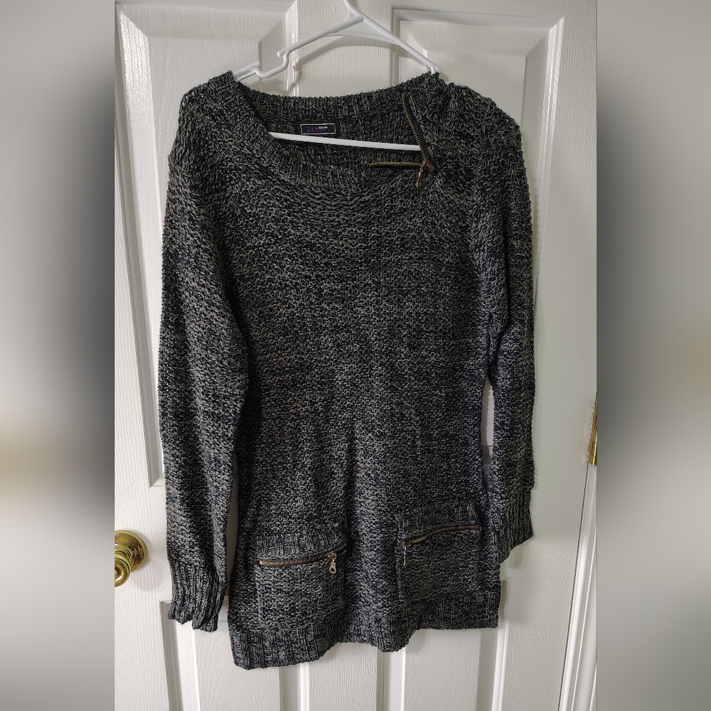 Creazioni Effect Women's Gray Sweater with Zipper Accents And Pockets Size large